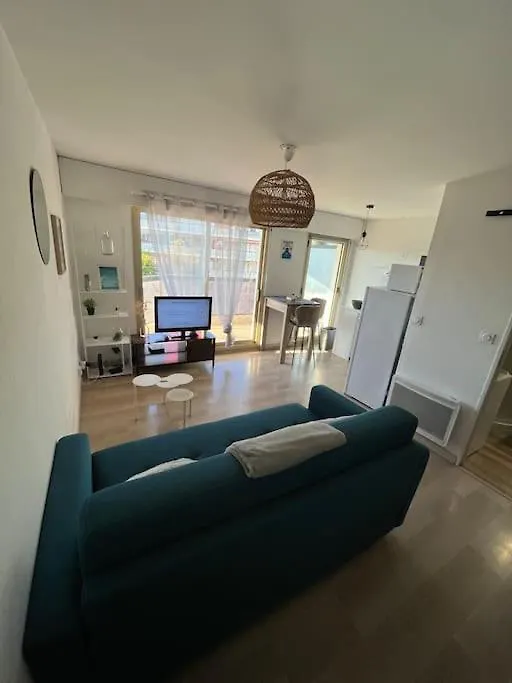 Studio Lumineux, Terrasse, Piscine Proche Plages Frejus 0*,  France